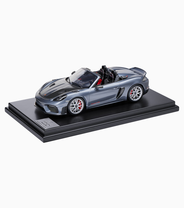 Porsche RS Spyder 1/18 ブラックカーボン Porsche RS Spyder 1/18 ブラックカーボン Porsche RS Spyder 1