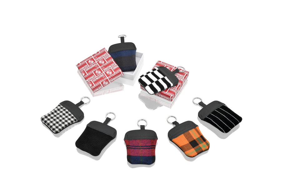 Classic key pouch in pepita