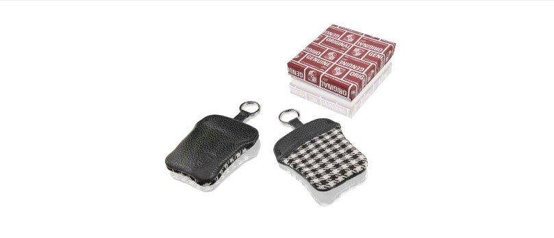 Classic key pouch in pepita