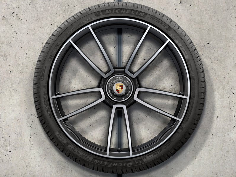 20"/21" Carrera 911 Turbo S Winter Wheel and Tire Set in Black  - 992