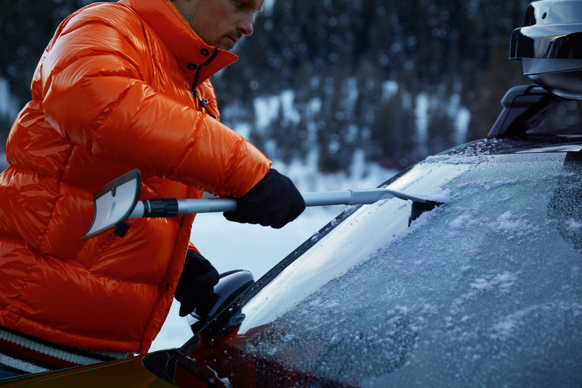 Ice Scraper with Telescopic Arm