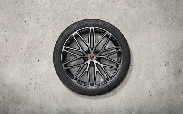 PORSCHE MACAN ホイール　スタッドレス　 20-inch Macan S winter wheel-and-tire set, painted in Black (satin