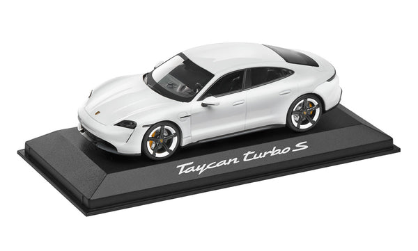 ミニカー PORSCHE TAYCAN TURBO S + PORSCHE 934 porsche-Taycan-Turbo-S_600x.