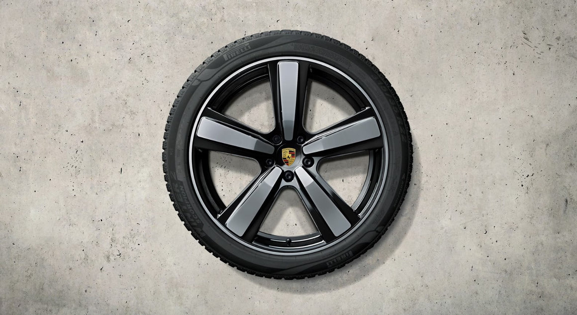 22-inch Exclusive Design Sport summer complete wheel set painted in black (high-gloss)