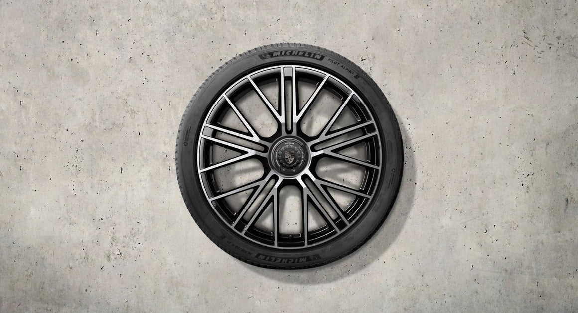 21-inch Panamera Turbo S, winter wheel-and-tire set, with central locking, painted in black (high-gloss)