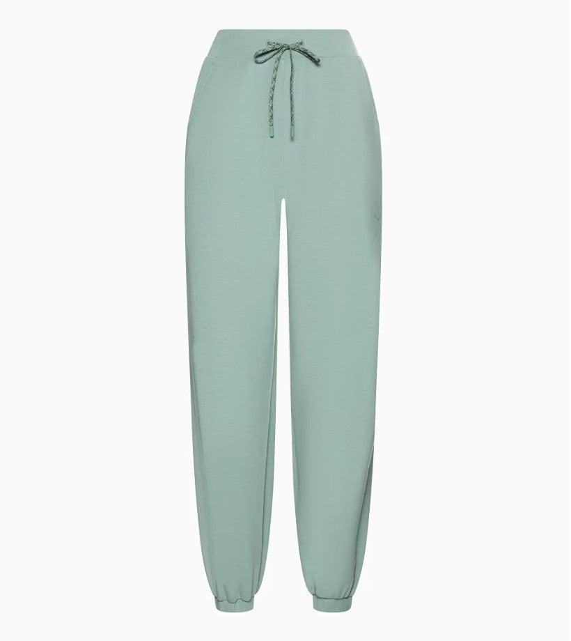 Tracksuit bottoms – Porsche Cayenne Electric Lifestyle