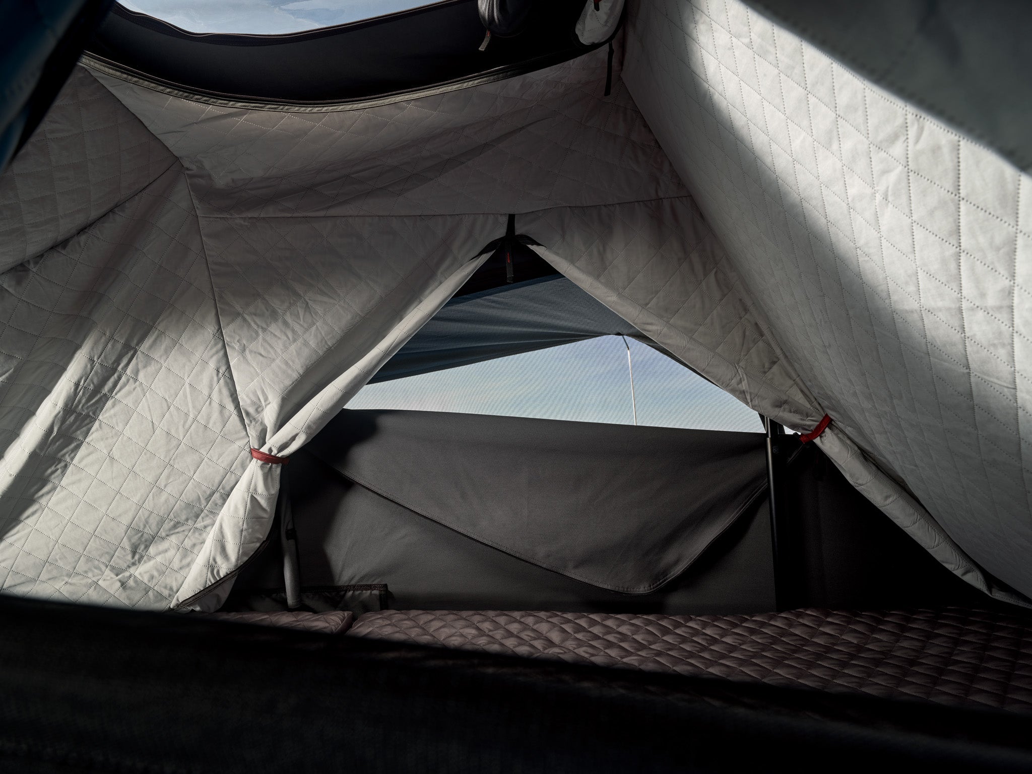 The Lookout Rooftop Tent Winter Insulation - Traverse Adventure Gear