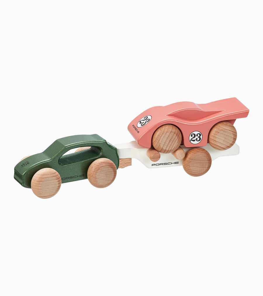 Macan wooden toy green & pink