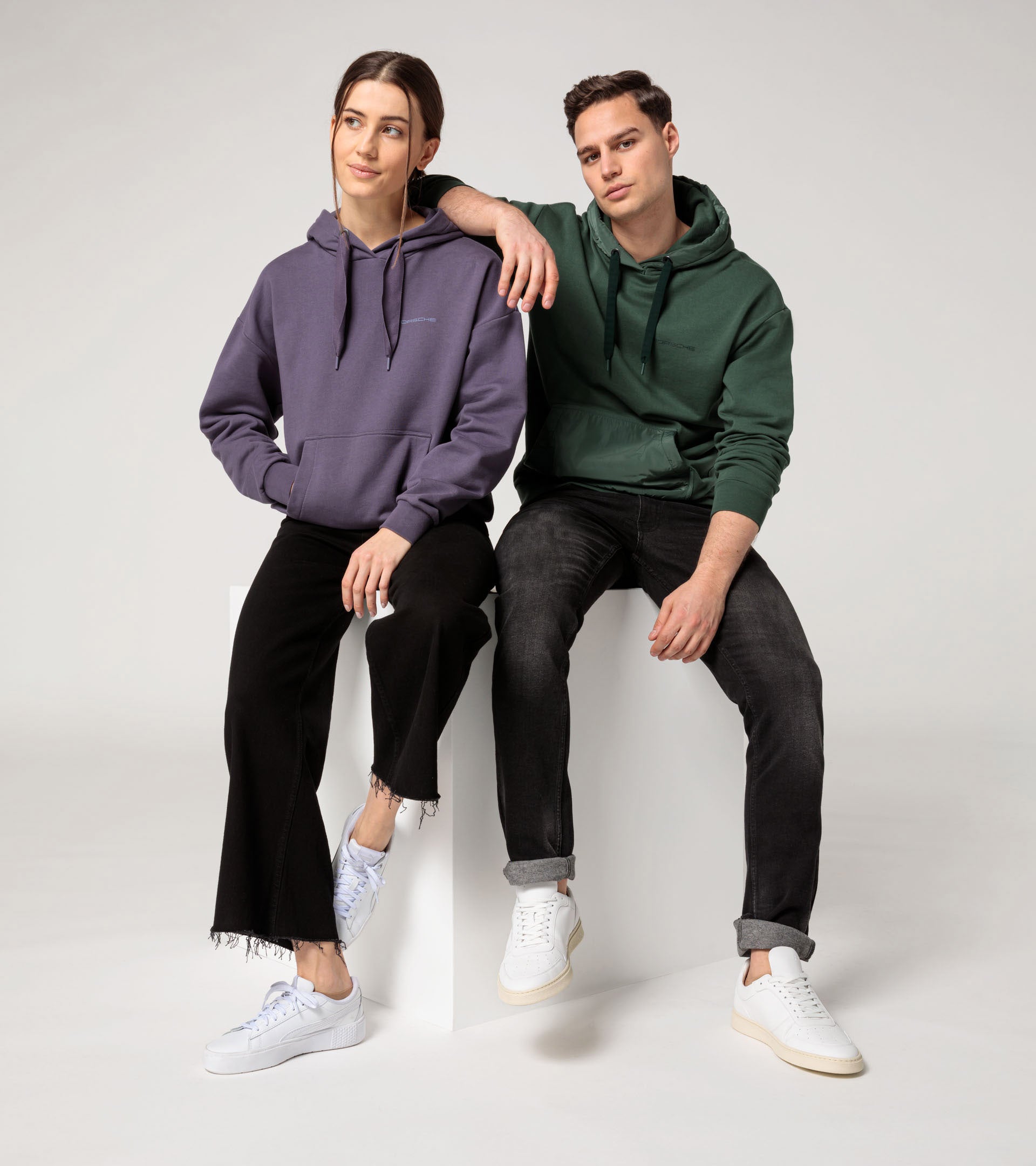 Unisex Hoodie – Essential