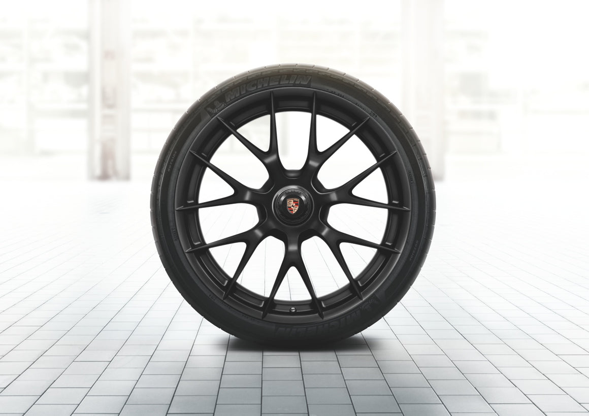 918 Spyder magnesium summer wheel-and-tire set, painted in Black (satin-gloss) (20/21-inch)