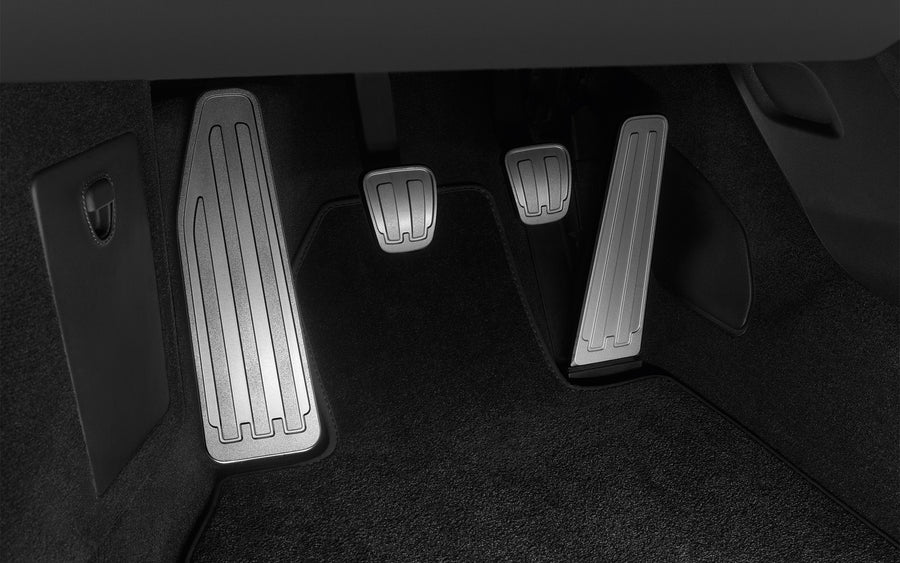 Pedals and footrest in aluminium