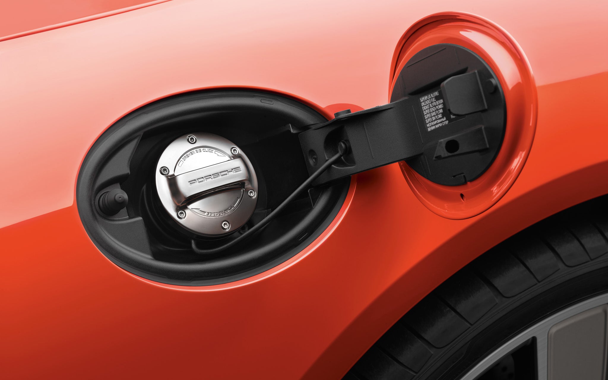 Porsche fuel tank cap aluminum look ポルシェ Tank cap in Aluminium Look - Porsche Centre Downtown Toronto