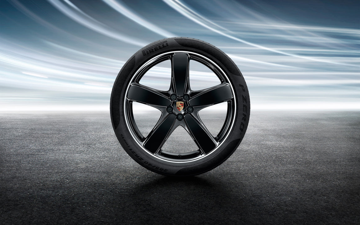 21-inch Sport Classic summer wheel-and-tire set, painted in Black (high-gloss)