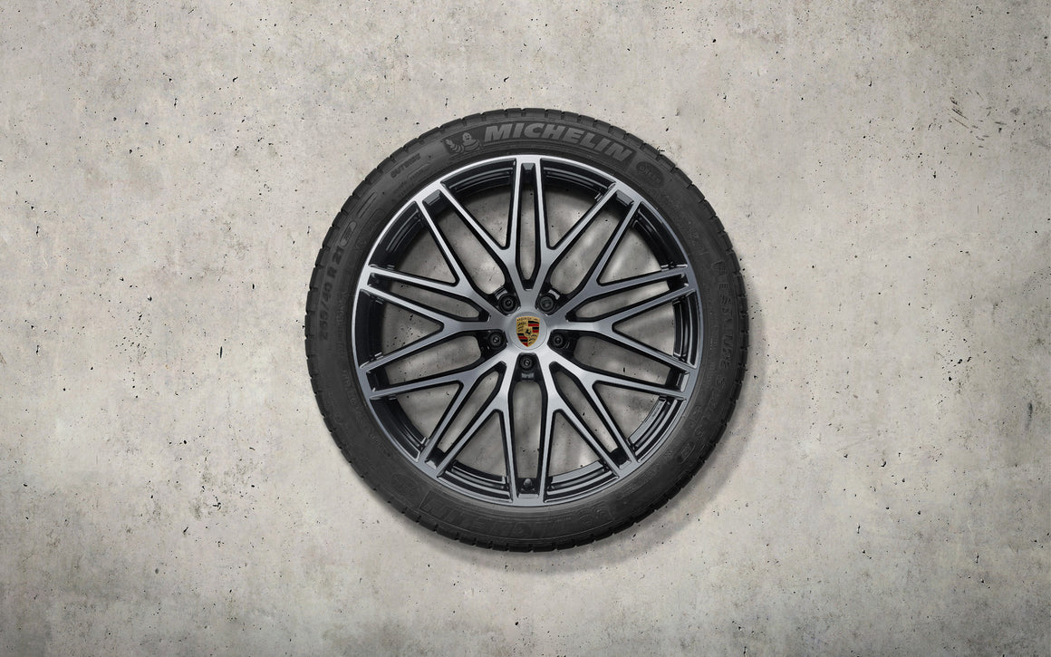 21-inch RS Spyder Design summer wheel-and-tire set