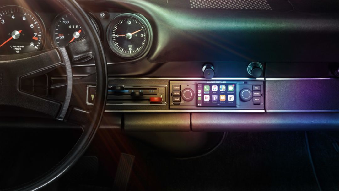 Classic Radio w/ Apple Car Play  |  993|964|924|911|356|944|968|914  |  PCCM